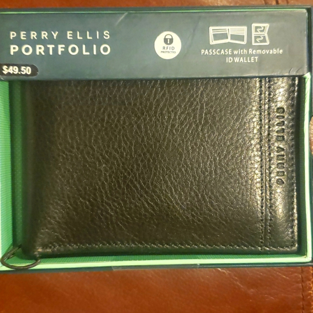 Perry Ellis Portfolio Men's Wallet, Genuine Leather, Black
